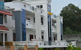 Pine Hill Suites Ooty